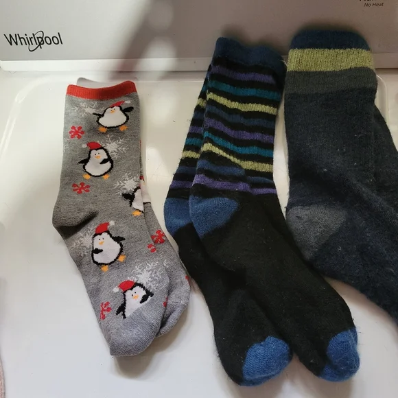 lot of 10 pairs of socks plus some extras - Picture 5 of 8